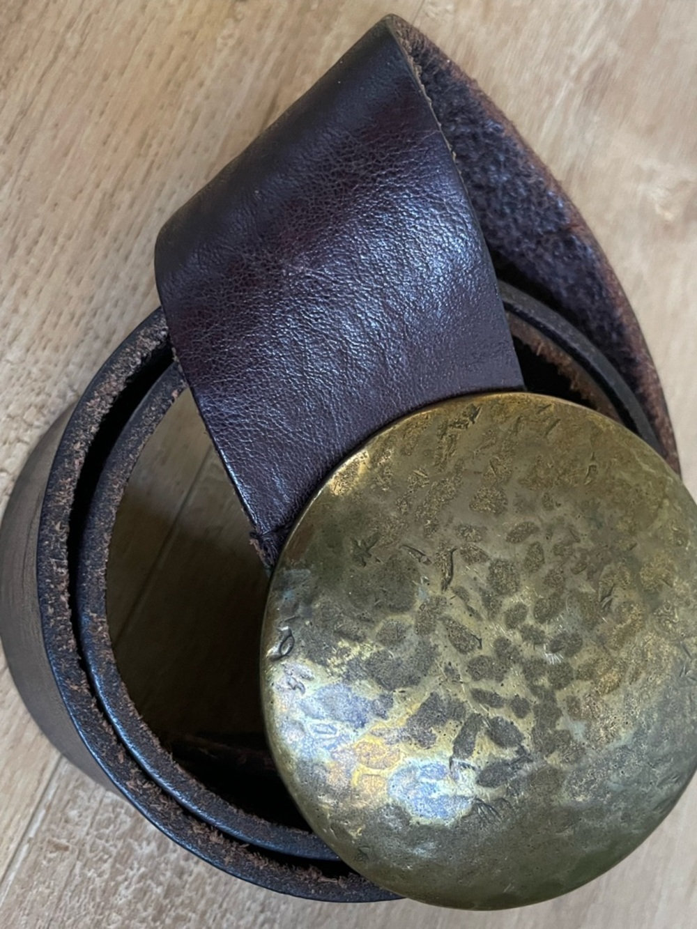 Vintage Wide Brown Leather Belt Round Brass Buckle Hammered Statement Size 32